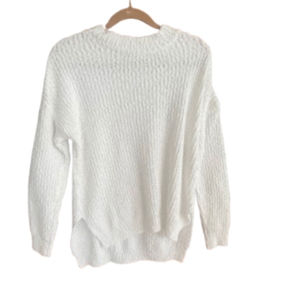 Sweaters - OVERSIZE WHITE BUBBLE KNIT CREWNECK SWEATER SZ SMALL NEW NEVER WORN